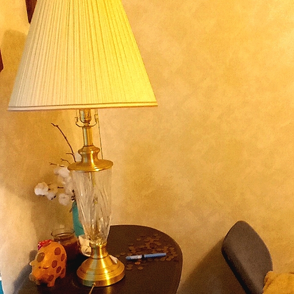 A set of table lamps with the shades included - Picture 2 of 4